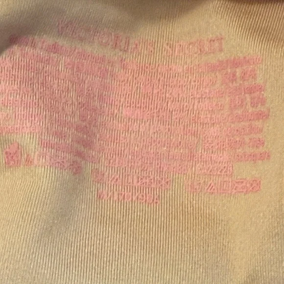 🔥 Red Hot Halter One-Piece Swimsuit – Bombshell Fit 🔥 - Picture 8 of 9